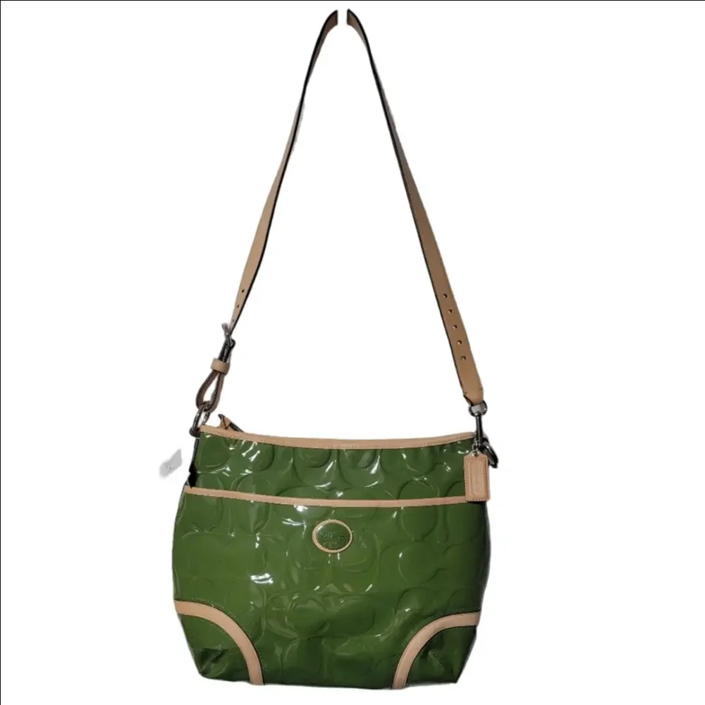 Authentic NWT COACH PEYTON Olive Green Patent Leather Hobo Bag With Tan Accents